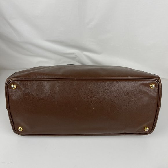 Prada Saffiano Lux Extra Large Brown Leather Zip Tote - Authenticity Certified - Picture 9 of 16